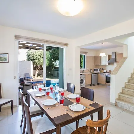 Foros Enas - Modern 4 Bedroom Pernera With Private Pool - Close To The Villa *