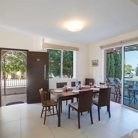 Foros Enas - Modern 4 Bedroom Pernera With Private Pool - Close To The Villa *